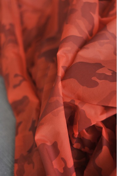 SD-TB  感溫變色面料－31℃溫變 100%尼龍  69g／m 半透明輕薄皮膚風衣布料 迷彩橙 感溫布 45度照